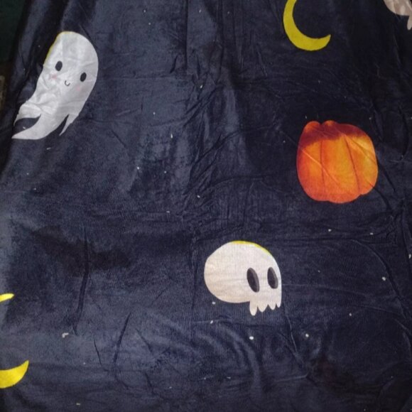 Cute Halloween Throw Blanket Ghost Pumpkin Moon Bats - Picture 5 of 7